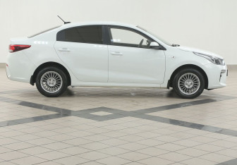 Подержанный автомобиль Kia Rio Sedan 2017 года (5 фото)