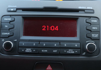 Подержанный автомобиль Kia Sportage 2012 года (15 фото)