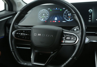 Подержанный автомобиль Omoda C5 2022 года (17 фото)
