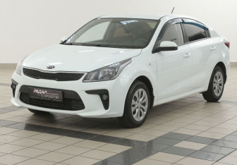 Подержанный автомобиль Kia Rio Sedan 2018 года (8 фото)