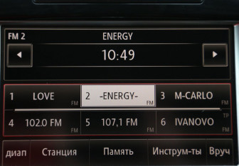 Подержанный автомобиль Volkswagen Touareg 2012 года (16 фото)