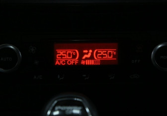 Подержанный автомобиль Ford Mondeo Sedan 2011 года (19 фото)