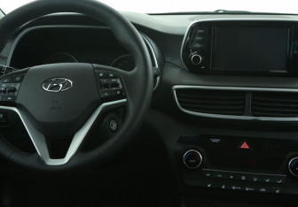 Подержанный автомобиль Hyundai Tucson 2019 года (14 фото)
