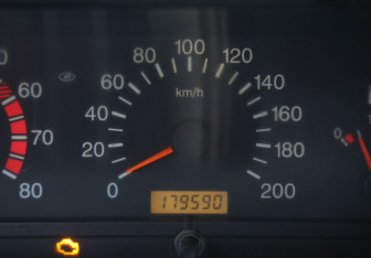 Подержанный автомобиль LADA (ВАЗ) 2111 2002 года (17 фото)