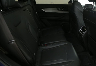 Подержанный автомобиль Chery Tiggo 8 Pro Max 2023 года (11 фото)