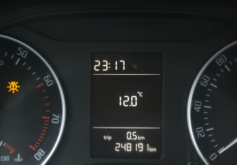 Подержанный автомобиль Skoda Octavia Liftback 2011 года (19 фото)
