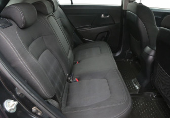 Подержанный автомобиль Kia Sportage 2012 года (11 фото)