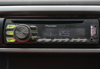 Подержанный автомобиль Kia Rio Sedan 2015 года (15 фото)