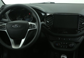 Подержанный автомобиль LADA (ВАЗ) Vesta Wagon 2017 года (14 фото)