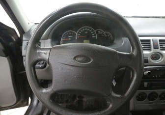 Подержанный автомобиль LADA (ВАЗ) Priora Wagon 2010 года (10 фото)