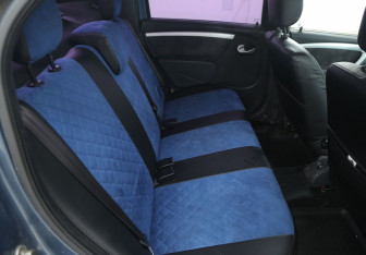 Подержанный автомобиль Renault Logan Sedan 2013 года (11 фото)