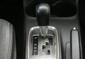 Подержанный автомобиль Mitsubishi Outlander 2015 года (13 фото)