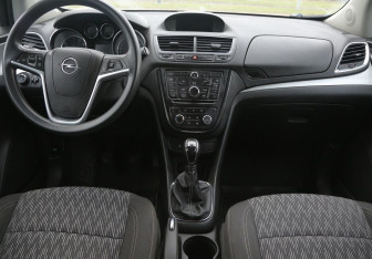 Подержанный автомобиль Opel Mokka 2014 года (12 фото)