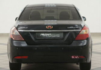 Подержанный автомобиль Geely Emgrand EC7 Sedan 2013 года (3 фото)
