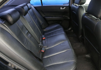 Подержанный автомобиль Hyundai Sonata 2007 года (11 фото)