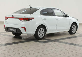 Подержанный автомобиль Kia Rio Sedan 2018 года (4 фото)