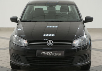 Подержанный автомобиль Volkswagen Polo Sedan 2014 года (6 фото)