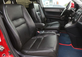 Подержанный автомобиль Honda CR-V 2008 года (10 фото)