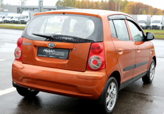 Подержанный автомобиль Kia Picanto 2008 года (6 фото)