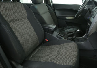 Подержанный автомобиль Geely Emgrand X7 2014 года (10 фото)