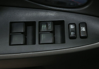 Подержанный автомобиль Toyota RAV4 2010 года (17 фото)