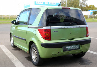 Подержанный автомобиль Peugeot 1007 2006 года (4 фото)