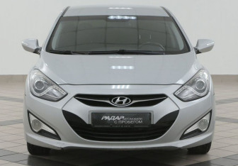 Подержанный автомобиль Hyundai i40 Sedan 2014 года (3 фото)