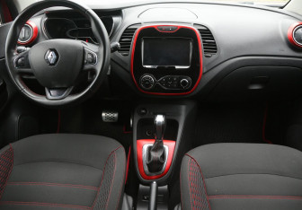Подержанный автомобиль Renault Kaptur 2019 года (12 фото)