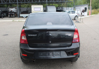 Подержанный автомобиль Renault Logan Sedan 2010 года (6 фото)
