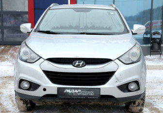 Подержанный автомобиль Hyundai ix35 2011 года (2 фото)