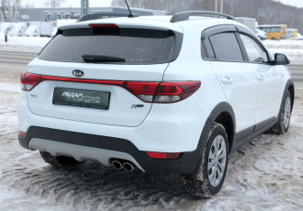 Подержанный автомобиль Kia Rio Hatchback 2020 года (6 фото)