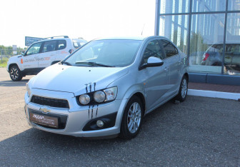 Подержанный автомобиль Chevrolet Aveo Sedan 2012 года (3 фото)