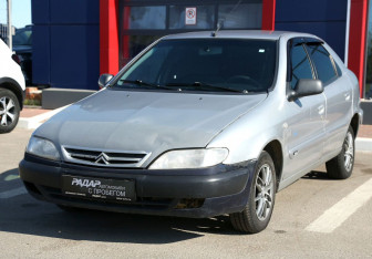 Подержанный автомобиль Citroen Xsara Hatchback 2000 года (3 фото)