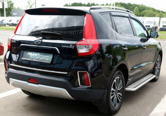 Подержанный автомобиль Geely Emgrand X7 2019 года (6 фото)