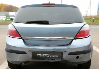 Подержанный автомобиль Opel Astra Hatchback 2005 года (5 фото)