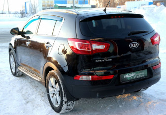 Подержанный автомобиль Kia Sportage 2010 года (4 фото)