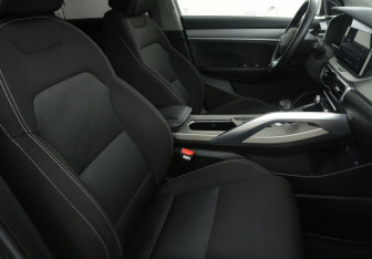 Подержанный автомобиль Geely Coolray 2023 года (10 фото)