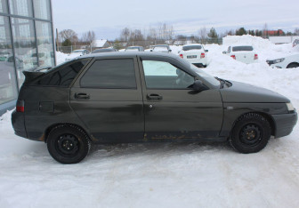 Подержанный автомобиль LADA (ВАЗ) 2112 2006 года (7 фото)