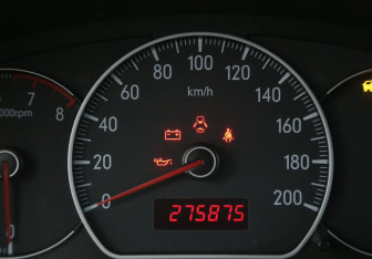 Подержанный автомобиль Suzuki SX4 Hatchback 2007 года (18 фото)