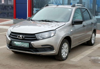 Подержанный автомобиль LADA (ВАЗ) Granta Sedan 2019 года (3 фото)