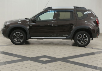 Подержанный автомобиль Renault Duster 2016 года (7 фото)