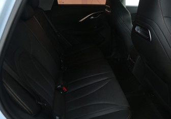 Подержанный автомобиль Omoda C5 2023 года (10 фото)