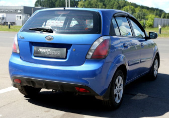 Подержанный автомобиль Kia Rio Hatchback 2011 года (6 фото)