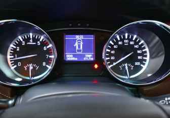 Подержанный автомобиль JAC T6 2022 года (10 фото)