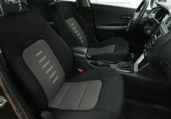 Подержанный автомобиль Kia Ceed Wagon 2013 года (10 фото)