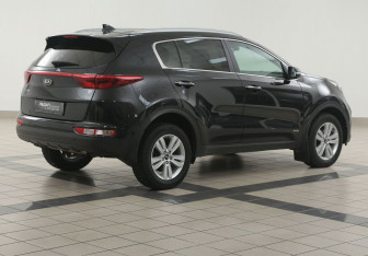Подержанный автомобиль Kia Sportage 2017 года (4 фото)