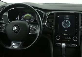 Подержанный автомобиль Renault Talisman Wagon 2017 года (14 фото)
