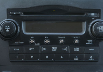 Подержанный автомобиль Honda CR-V 2008 года (15 фото)