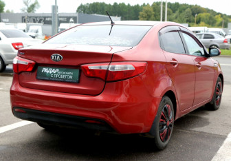 Подержанный автомобиль Kia Rio Sedan 2014 года (6 фото)