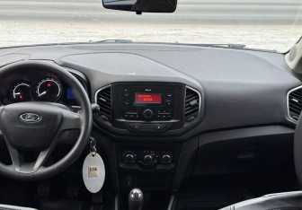 Подержанный автомобиль LADA (ВАЗ) XRAY 2018 года (10 фото)